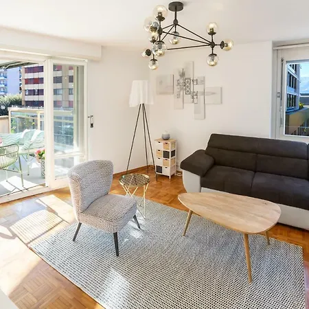 Lejlighed ☆ | Terrace & Private Parking ☆