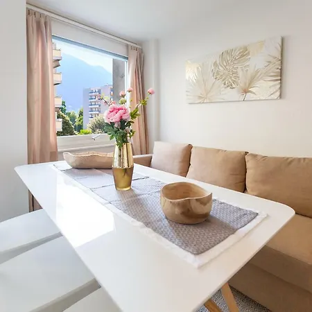 Apartment ☆ | Terrace & Private Parking ☆ *